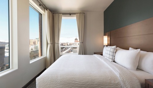 Suite, 1 Bedroom (Mobility/Hearing Accessible, Tub)
