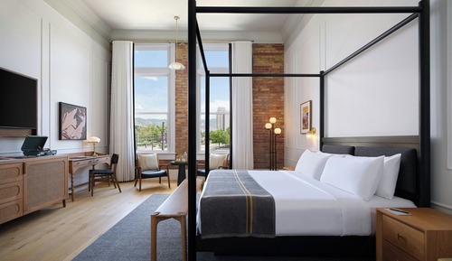 Studio Suite, 1 King Bed (View)