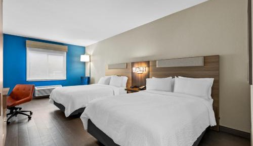Standard Queen Room with Two Queen Beds - Pet Friendly