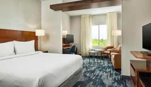 King Suite with Sofa Bed - Hearing Accessible