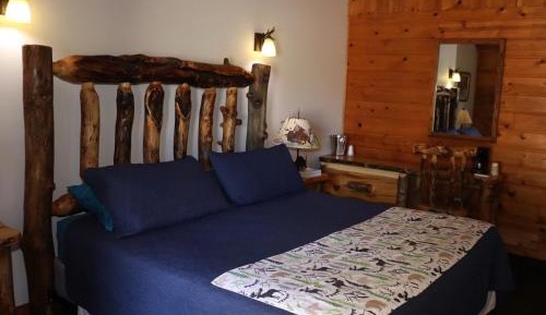 Deluxe King Suite