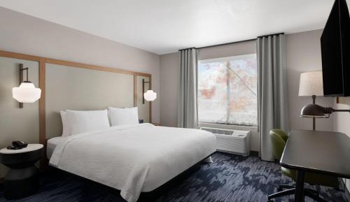 King Room - Hearing Accessible