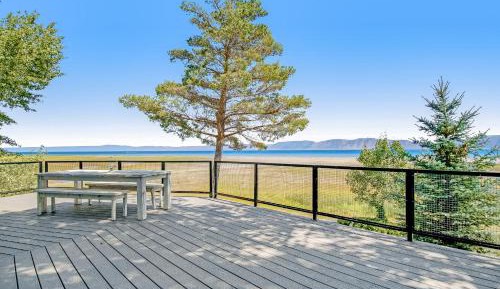 Three-Bedroom Vacation Home 