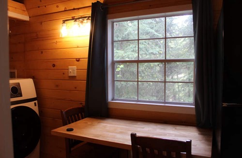 Essex Cabin | Glacier Haven Inn