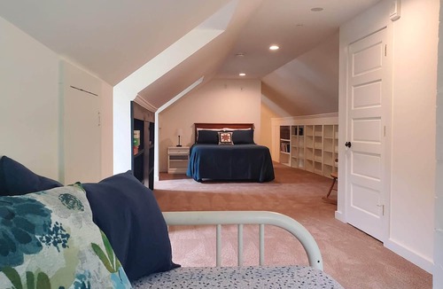 Index House | Bush House Inn