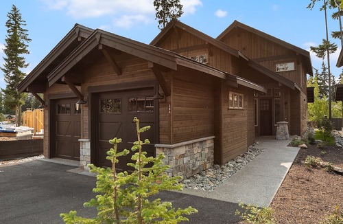 Cle Elum House | New, Luxury Home in Suncadia! Great Value * Hot Tub * Specials!
