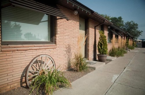 Buhl Hotel | Oregon Trail Inn