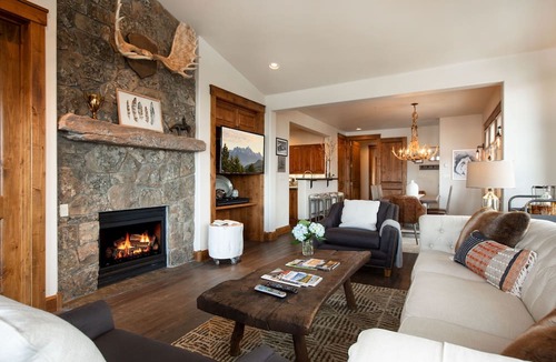 Jackson Condo | Whether you’re seeking outdoor adventure or refined culture, this spot has it