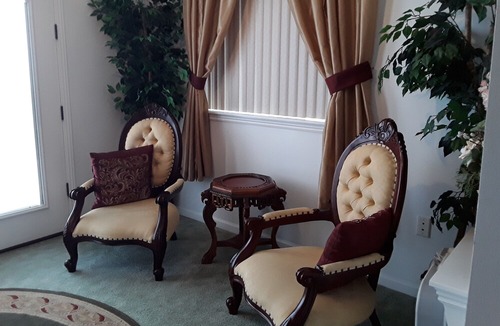 Lava Hot Springs Bed & Breakfast | Lions Gate Manor B&B