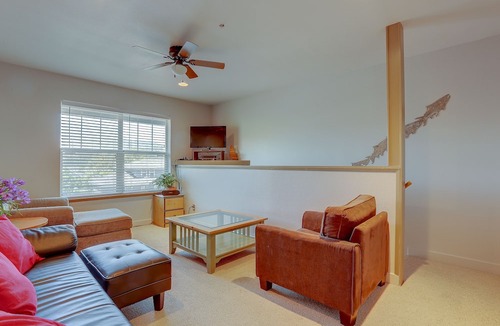 Hood River Condo | 13 Lodge Condo Minutes Away from Golfing, Biking, and Playground by RedAwning