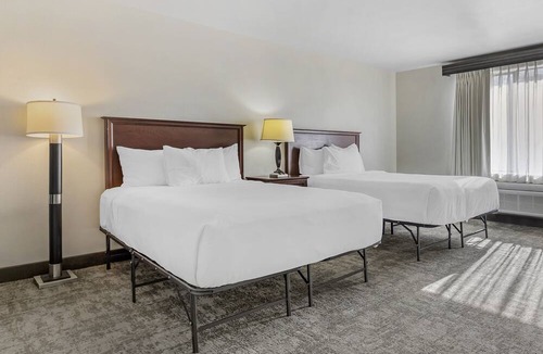 Lewiston Hotel | Seaport Inn and Suites