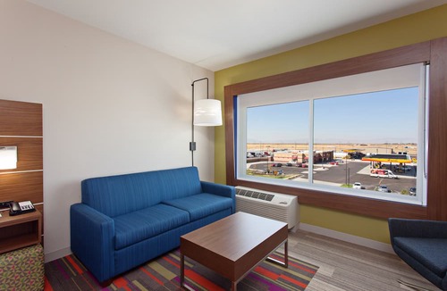 Brigham City Hotel | Holiday Inn Express & Suites Brigham City - North Utah by IHG