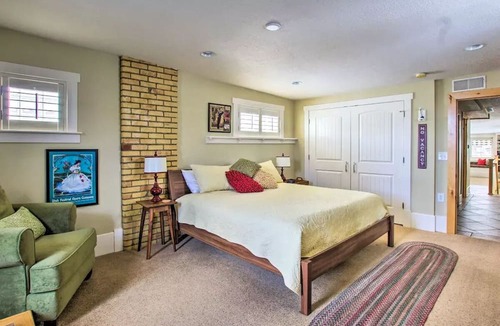 Logan Bed & Breakfast | The Loft on Center