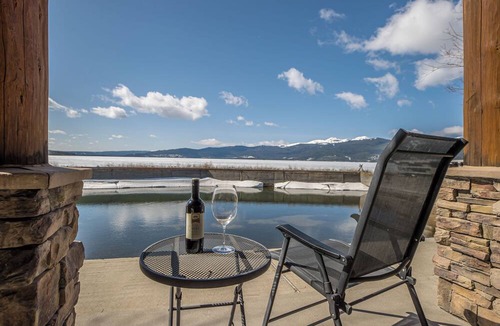 West Yellowstone House | Hebgen Lakeshore Retreat