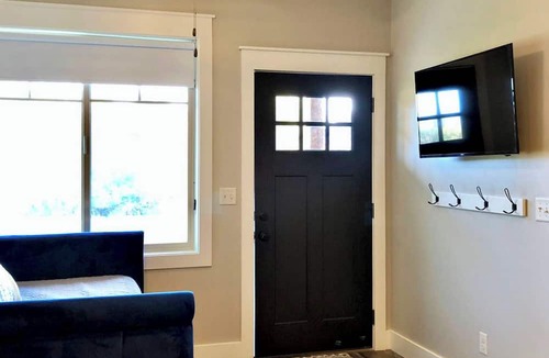 Bloomington Cottage | 2 BR Tiny Homes - Unique Outdoor Space