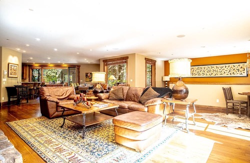 Warm Springs Condo | Lux Baldy Vista at Warm Springs Home + Hot Tub - Walk to SV Ski Lifts