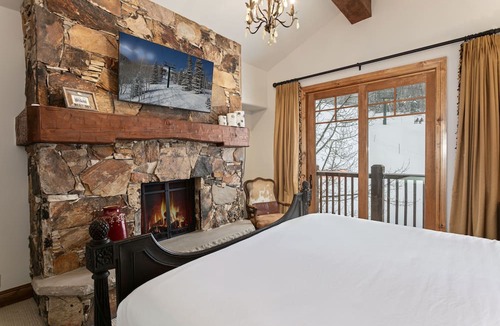 Empire Pass Condo | Grand Lodge - Four Bedroom Condo #405 - Ski-in/ski-out by Deer Valley Resort