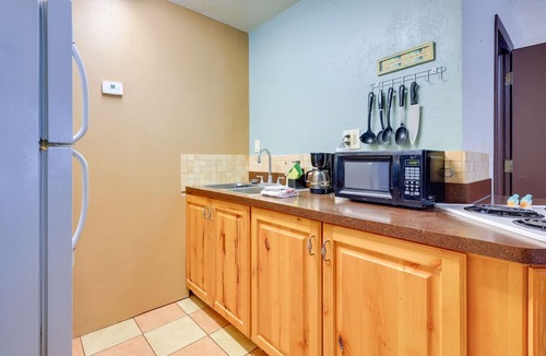 Shelley Apartment | Shelly Apartment Rental w/ Shared Courtyard!