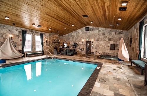 Jackson Hotel | Elk Country Inn