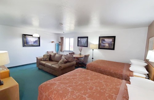 Santa Rita Hotel | Super 8 by Wyndham Cut Bank