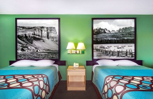 Heyburn Hotel | Super 8 by Wyndham Heyburn/Burley Area
