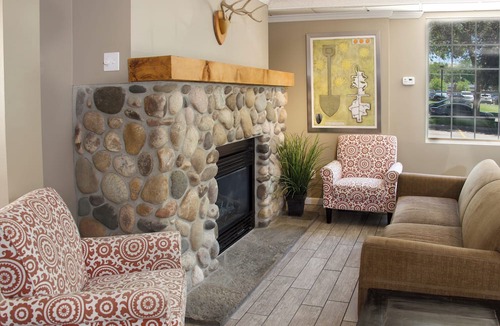 Billings Hotel | Hilltop Inn by Riversage