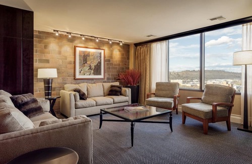North Park Hotel | DoubleTree by Hilton Hotel Billings
