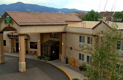 Westside Hotel | Broadway Inn Conference Center