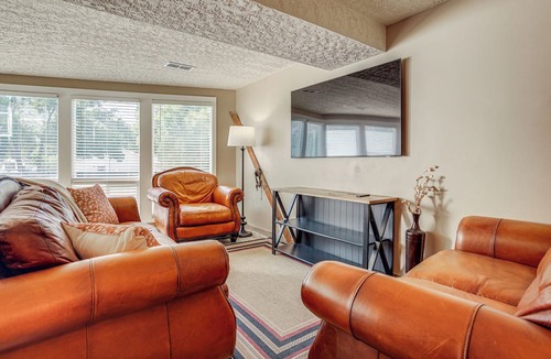 North Ogden Cottage | Hot Tub, Game Room, Putting Green! Ogden Oasis