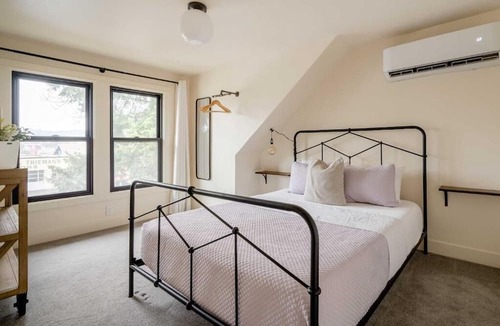 Hosford-Abernethy Hotel | The Hamlet by Stay Portland - Clinton