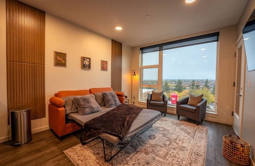 Downtown Spokane Apartment | Gated Parking DT 2BR w City View Gym Access