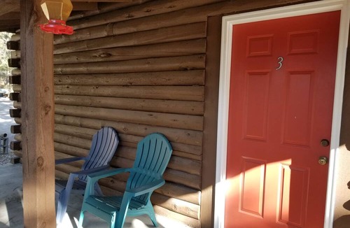 Lowman Hotel | Sourdough Lodge