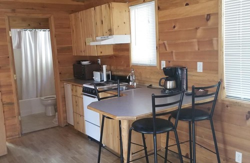 Lowman Hotel | Sourdough Lodge