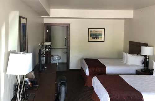 Gardiner Hotel | Yellowstone Big Rock Inn