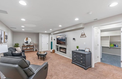 Clearfield Apartment | Pet friendly 2/1 basement apt fenced yard