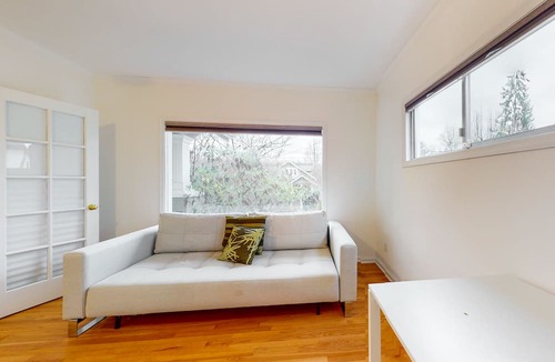 Wallingford House | Updated Crafstman with covered porch, grill, & W/D - walk to Woodland Park