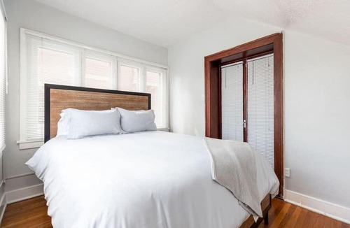 Lower Avenues Apartment | Historic Avenues Downtown Loft