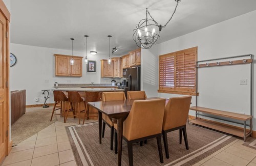 Bear Hollow Village Condo | Moose Mgmt at Bear Hollow 4205 Pool-HotTub-Trails-Reliable WiFi-Free Shuttle