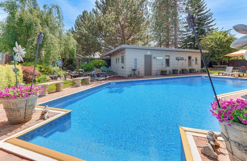 Spokane Valley Apartment | Spokane Valley Vacation Rental w/Shared Pool!