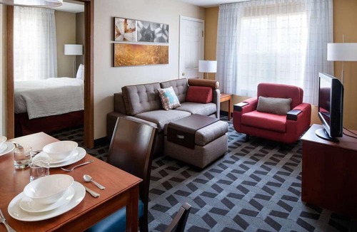 Renton Hotel | Better Choice for your Vacation! Pet-Friendly, Close to Seattle Chinese Garden