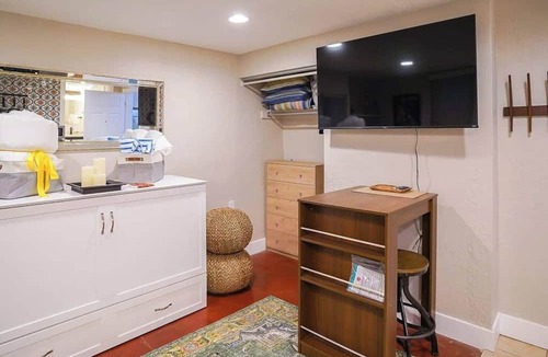 Central City Apartment | Perfectly Darling Downstairs Studio with Amenities