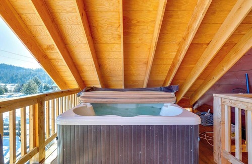 Garden Valley Apartment | Private Hot Tub & Mtn Views: Garden Valley Apt!