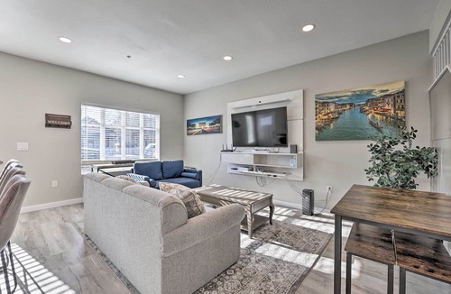 Downtown Boise Condo | Chic Boise Abode: Walk to Bars & Restaurants!