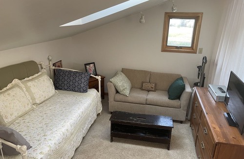 Lucerne Cabin | Cozy country Cabin on the Big Horn River, 7 miles from Hot Springs.