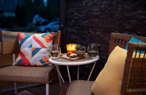 Loveland House | Cozy Bungalow w/Hot Tub & Fire Pit, Walk Downtown