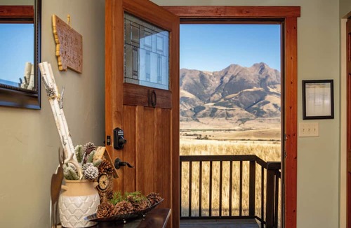 Emigrant House | Mountain Mirador Lodge | 4 Bed, 4 Bath