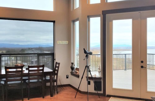 Ferndale House | Cozy Home with views of the San Juan's, Mt Baker, Salish Sea & Lummi Island