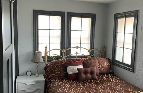 Thermopolis House | Cute & Comfortable!Walk to Hot Springs State Park & Big Horn River.Boat Parking!
