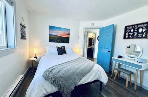Joseph Condo | Razz Lake 2nd floor 2 bdrm condo