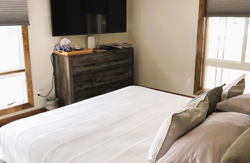 Helena House | Cozy spacious king bed suite, In the heart of Historic Helena, Montana!